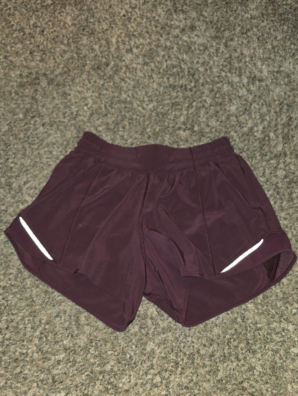 Lululemon Hotty Hot HR Shorts, Lined Sz 6 4" Great Condition!
